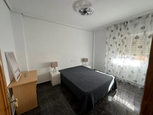 Piso en calle Rosalinda, 36