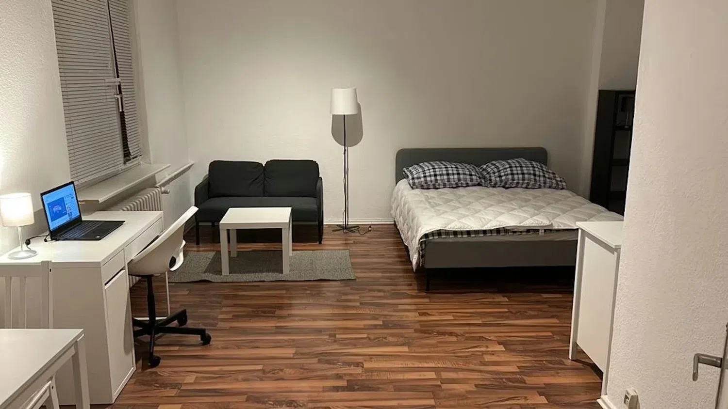 Piso en calle de Colombia, 21 - Foto 1