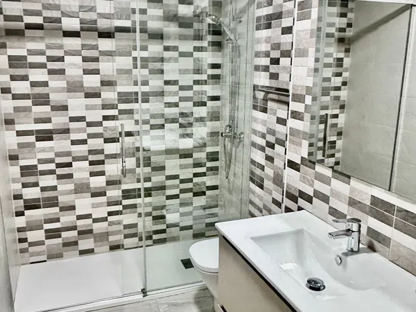 Piso en venta en Avenida Carlos V, 47 - Foto 1