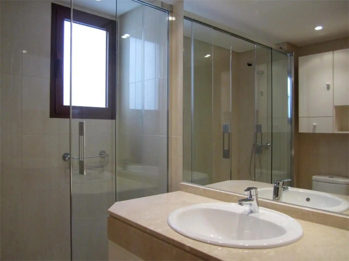 Piso en  Avenida de los Madroños 15 - Foto 26