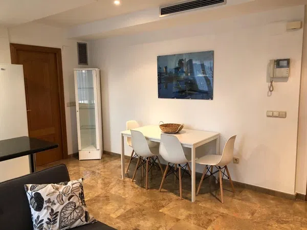 Piso en calle de la Costera, 2