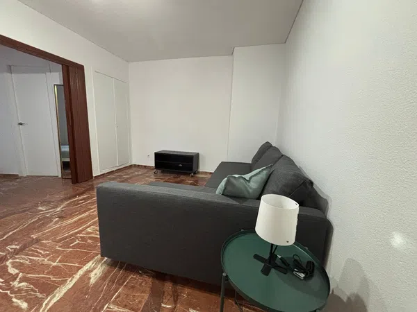 Piso en pasaje Saravia, 1