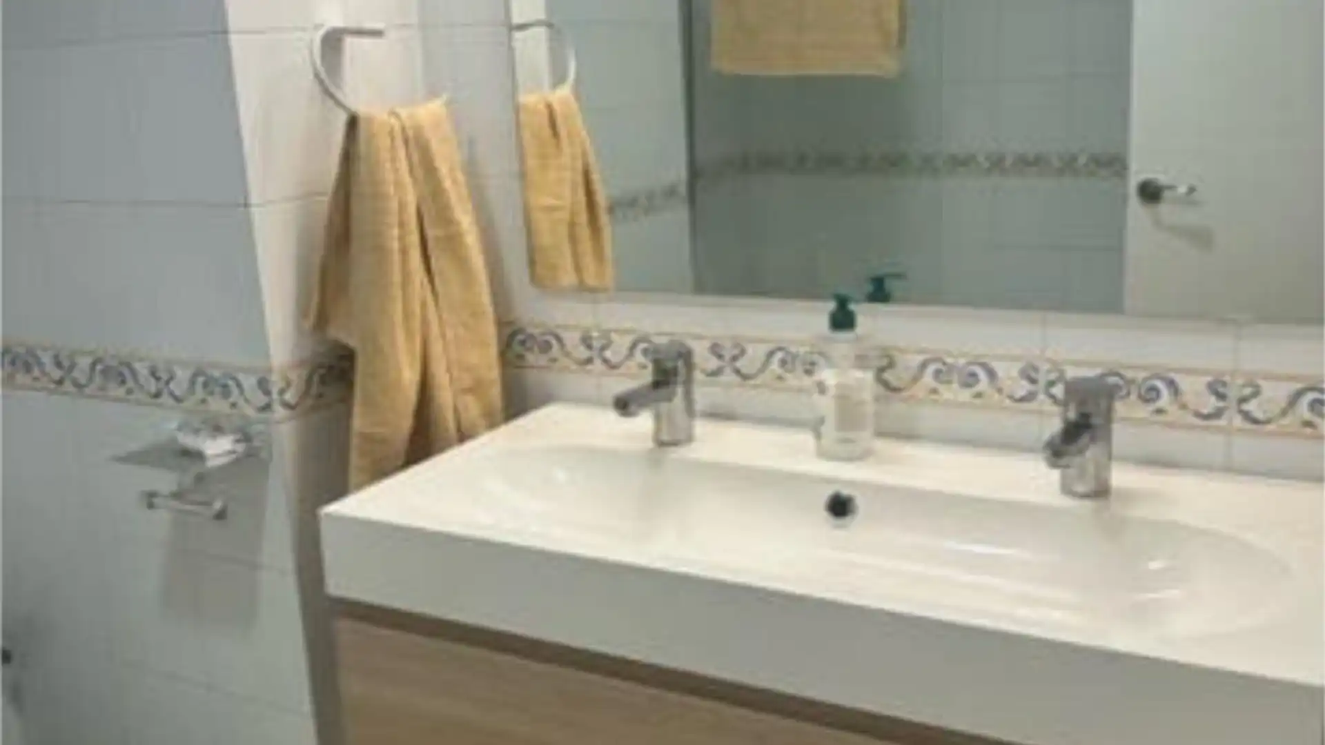 Piso en Los Bermejales - Foto 6