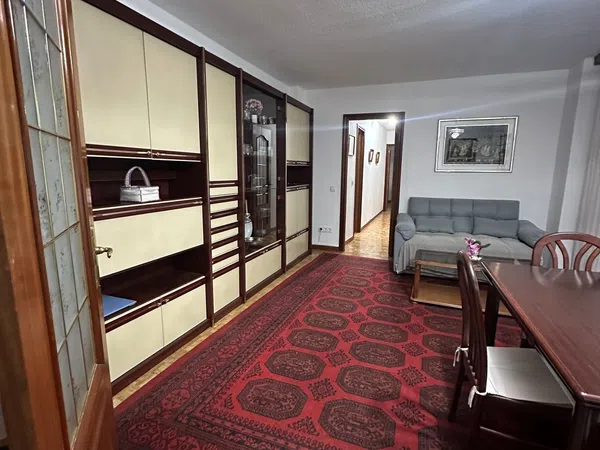 Piso en Urb. sí Barrio Zofío