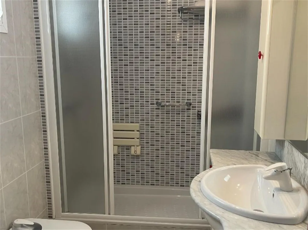 Piso en  Calle Blas Valero 33 - Foto 5