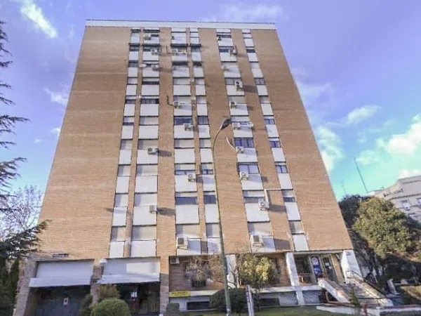 Piso en avenida del Doctor Federico Rubio y Galí, 1