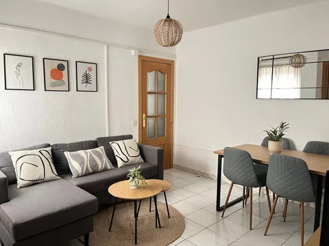 Piso en calle Infanta Doña María, 80