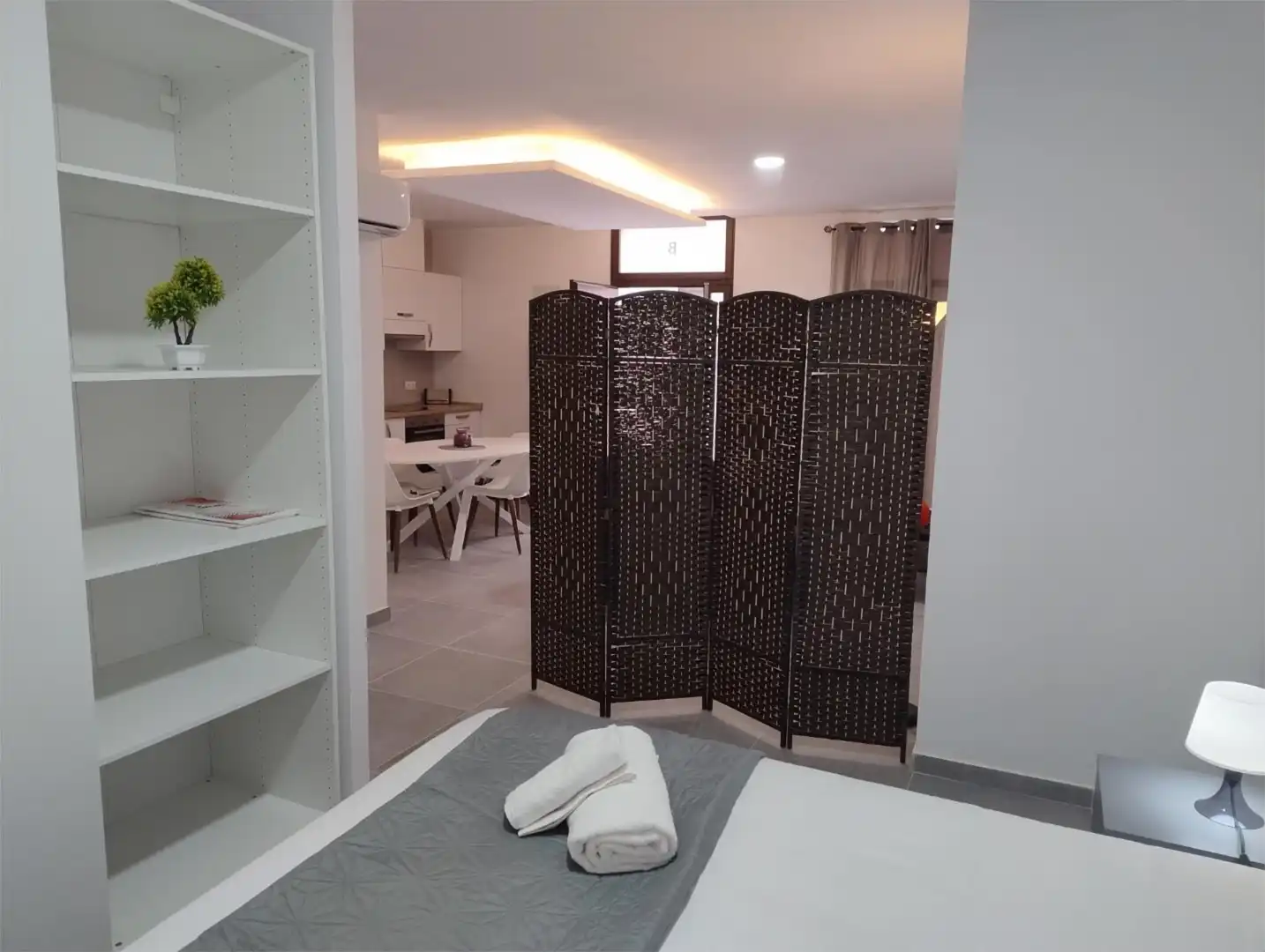 Apartamento en  Calle Rodrigo de Triana 90 - Foto 6