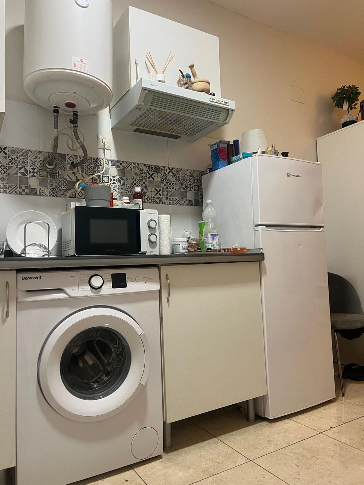 Estudio en calle de Demóstenes, 59 - Foto 1