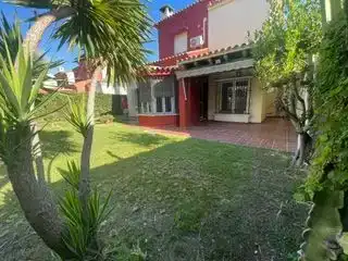 Casa adosada en  Calle Ramón Bayo Valdés 16 - Foto 3
