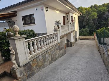 Chalet en  Carrer del Capcir 14 - Foto 3