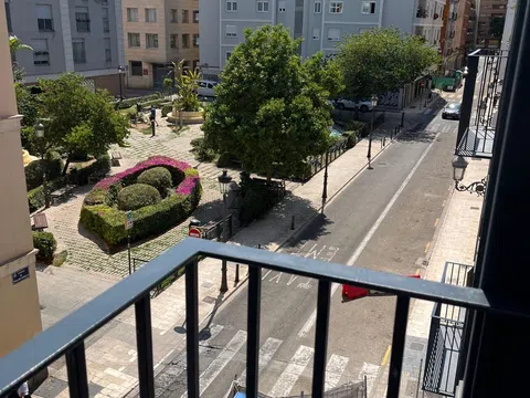 Piso en calle de Guillem Sorolla, 16