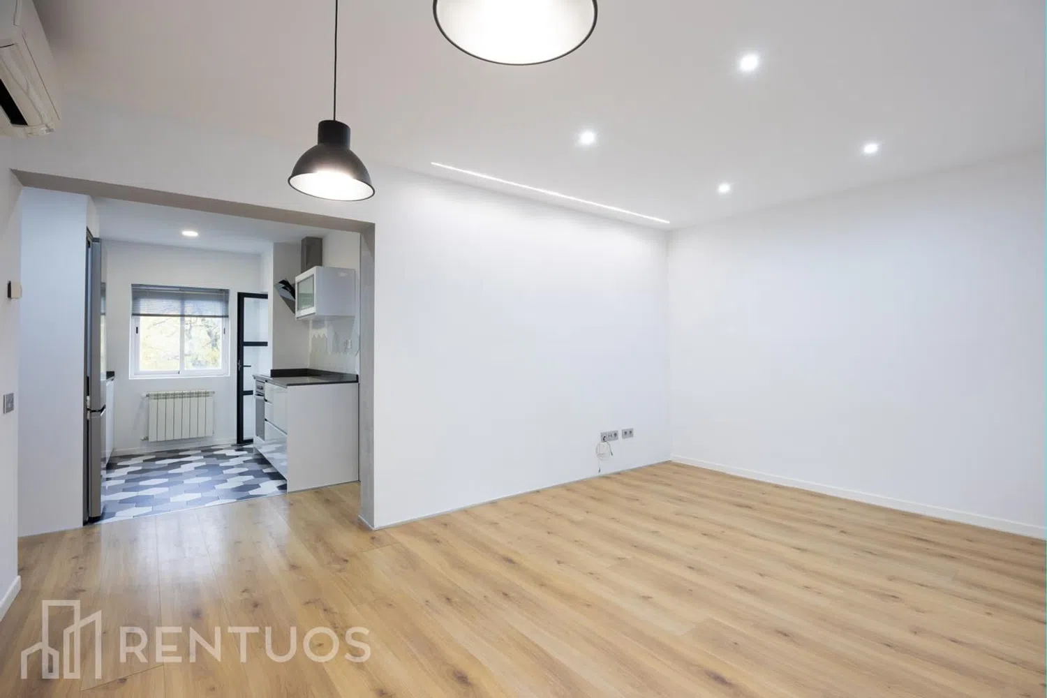 Piso en calle de la del Manojo de Rosas - Foto 3