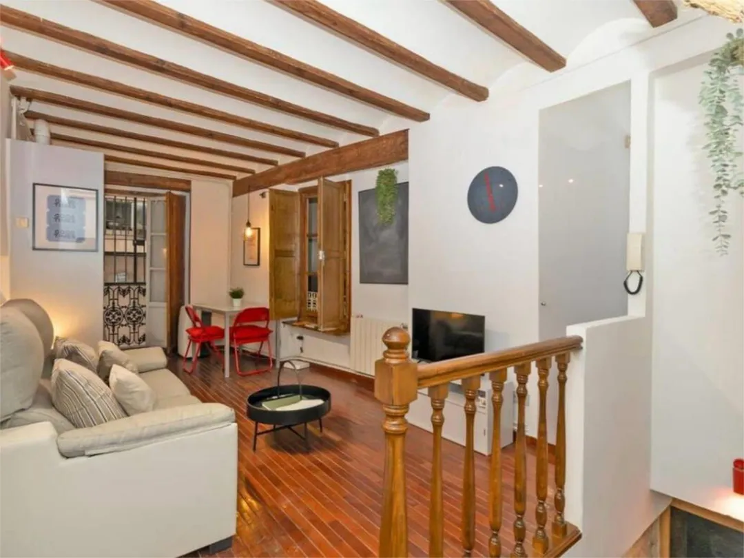 Piso en  Plaça de la Mare de Déu 1 - Foto 8