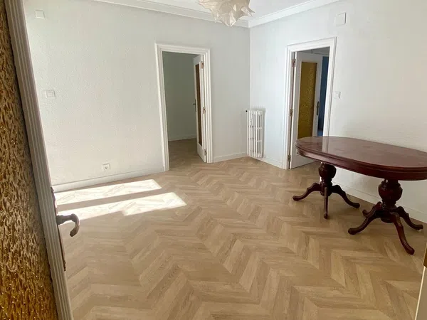 Piso en avenida de Alfonso XIII, 142