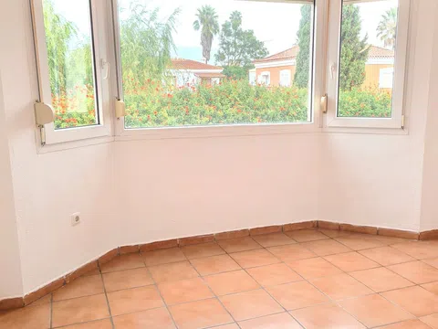 Chalet adosado en calle Galileo, 8