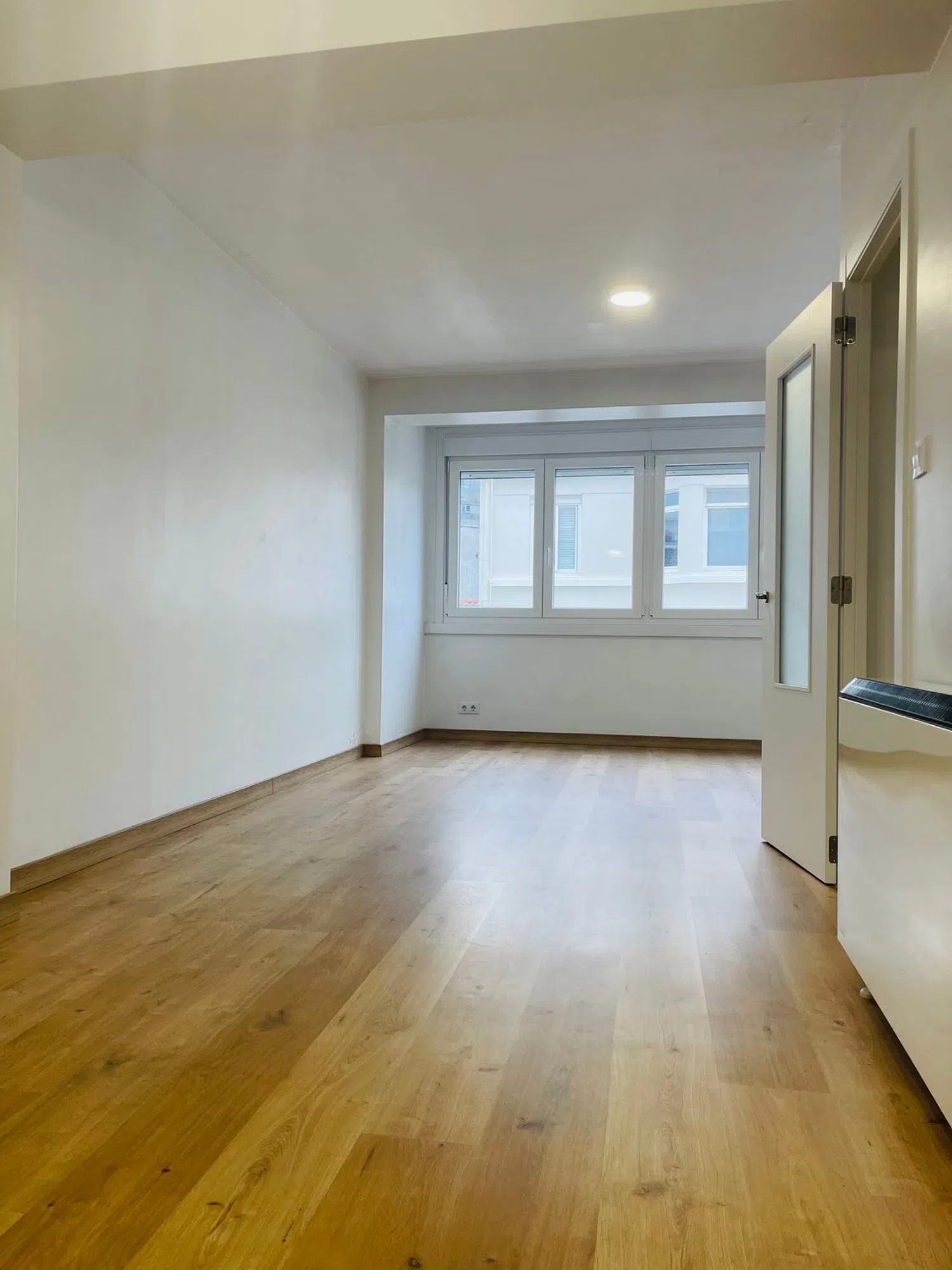 Piso en calle Santiago de la Iglesia, 3 - Foto 2