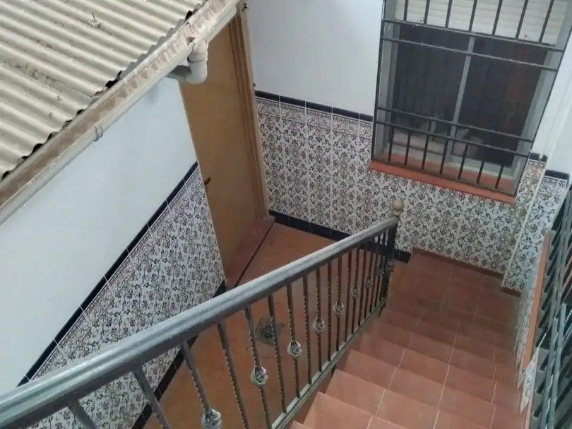 Casa adosada en  Avenida de los Almogávares 36 - Foto 4