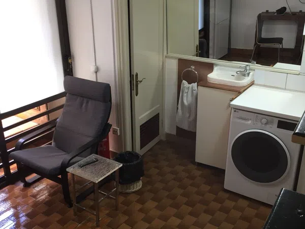 Estudio en calle Espíritu Santo, 25