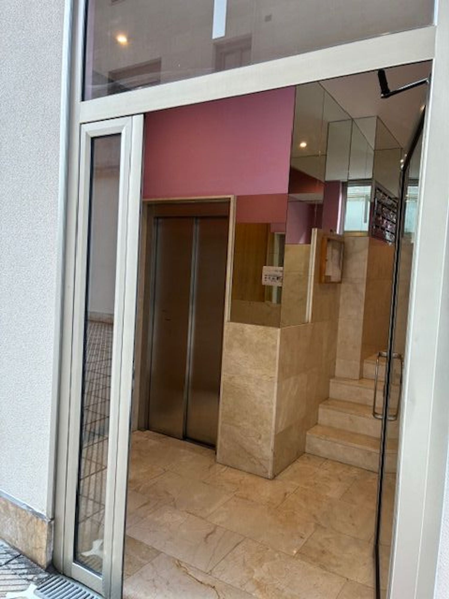 Piso en plaza de Emilio Casares Rodicio, 1