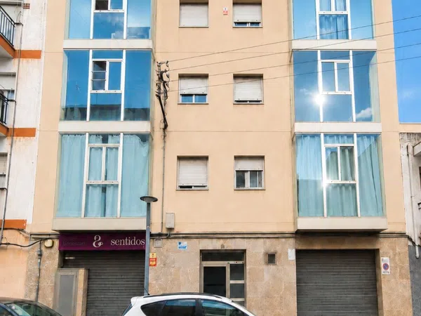 Piso en Calle Vint-I-Tres Baix, 1 - Foto 1
