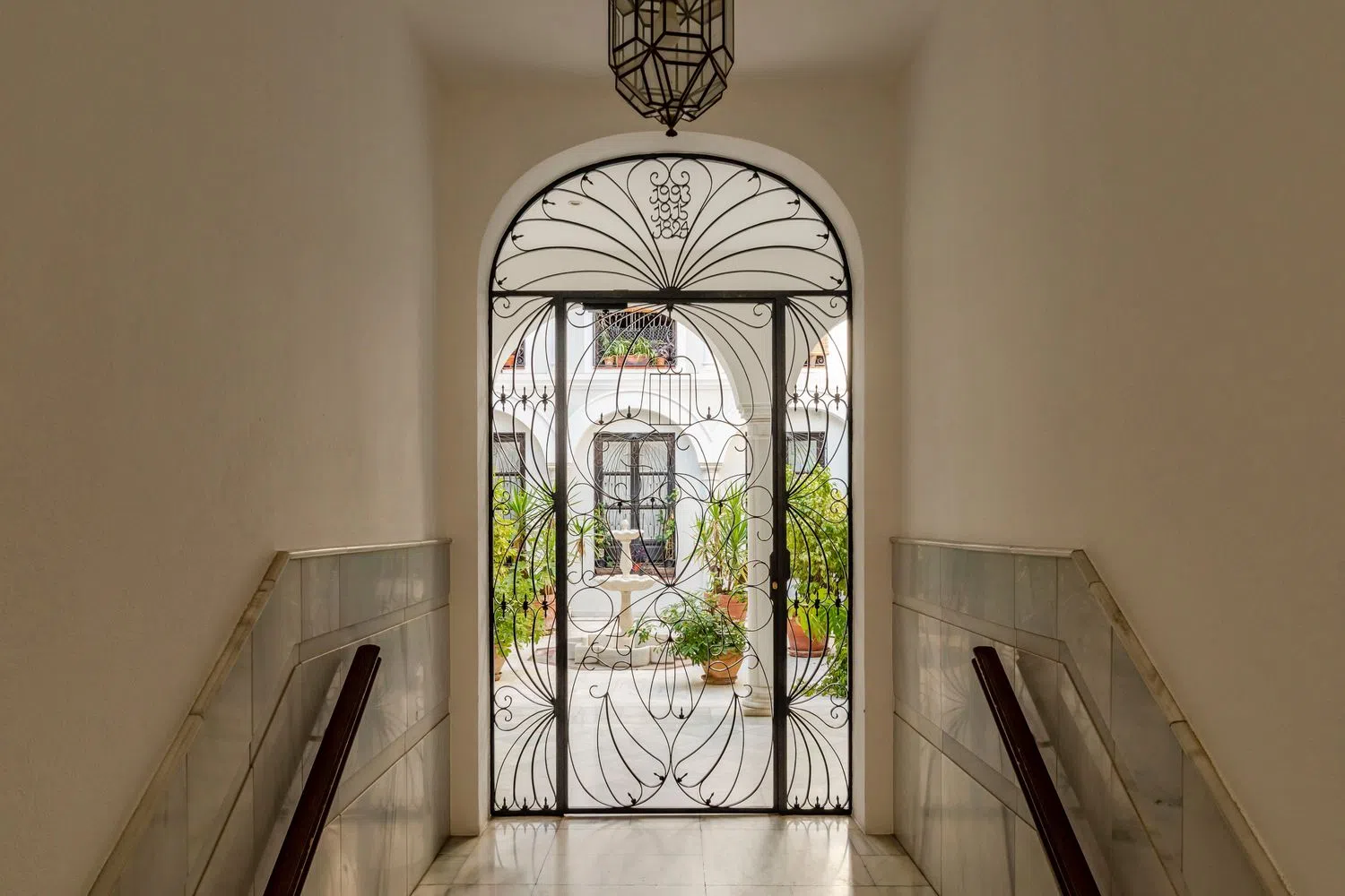 Piso en calle Ambrosio de Morales, 4 - Foto 2