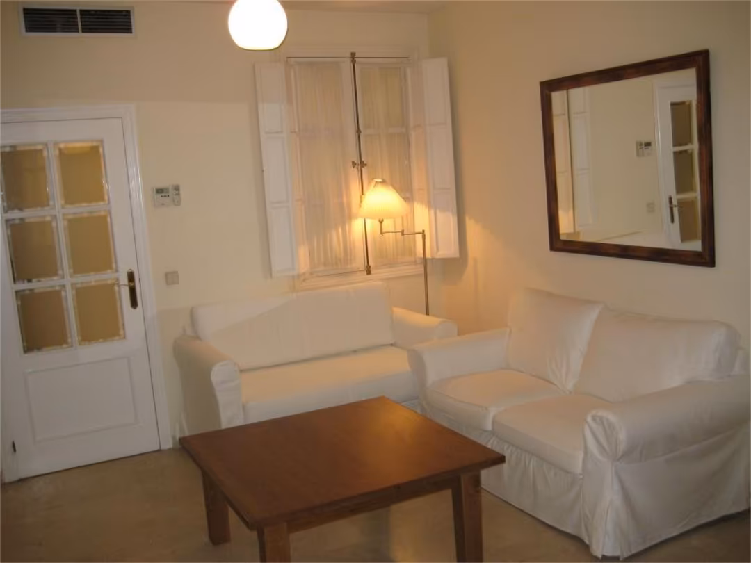 Apartamento en  Calle Moratín 25