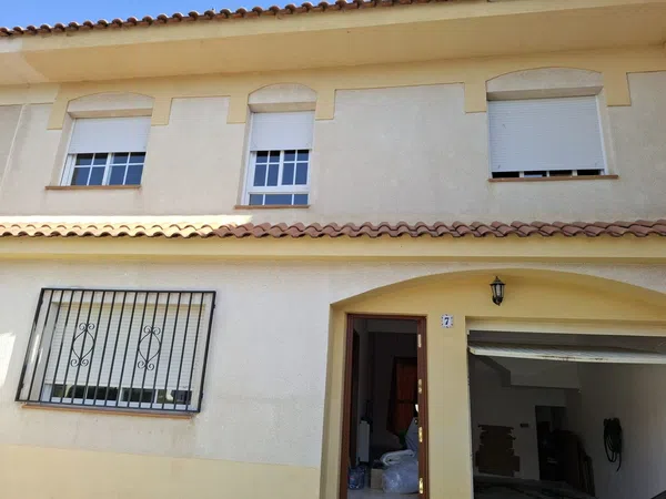Chalet adosado en Calle Segovia, 7 - Foto 1