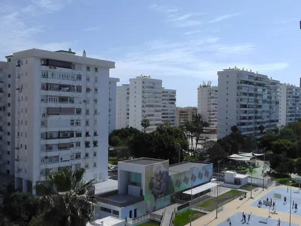 Piso en Los Guindos - Parque Mediterráneo - Santa Paula - Foto 13