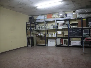 Local comercial en  Calle Lauri Volpi 26 - Foto 9