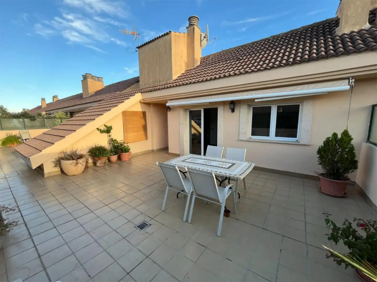 Piso en  Carrer de Josep d'Oleza 4 - Foto 1