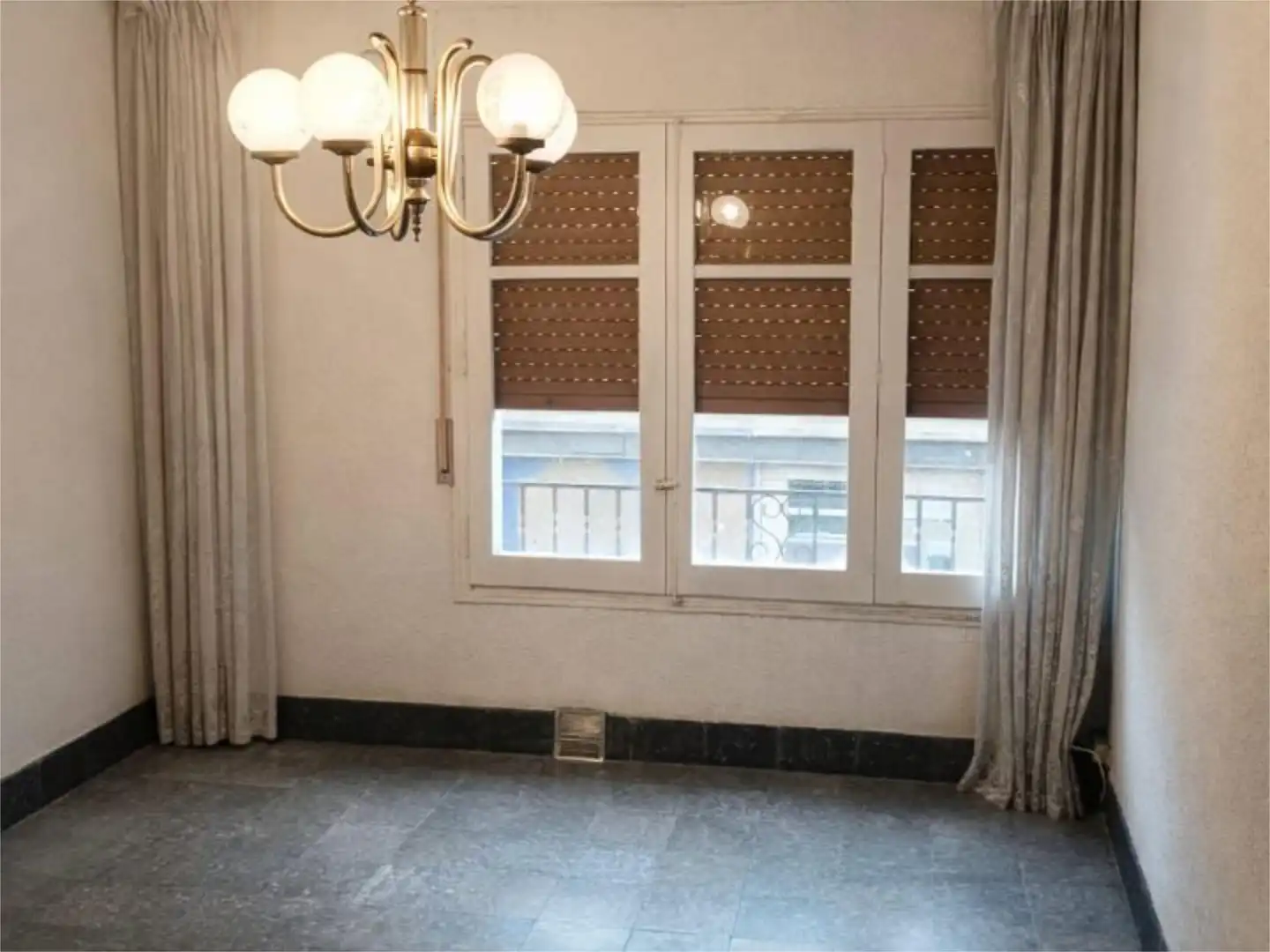 Piso en  Carrer de l'Enrajolat 9 - Foto 4