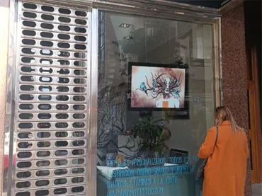 Local comercial en  Rúa de Álvaro Cunqueiro 22 - Foto 3