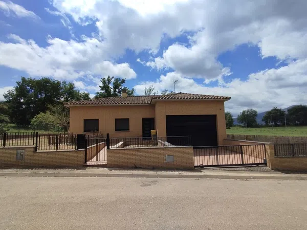 Casa o chalet independiente en Calle del Priorat, 6 - Foto 1