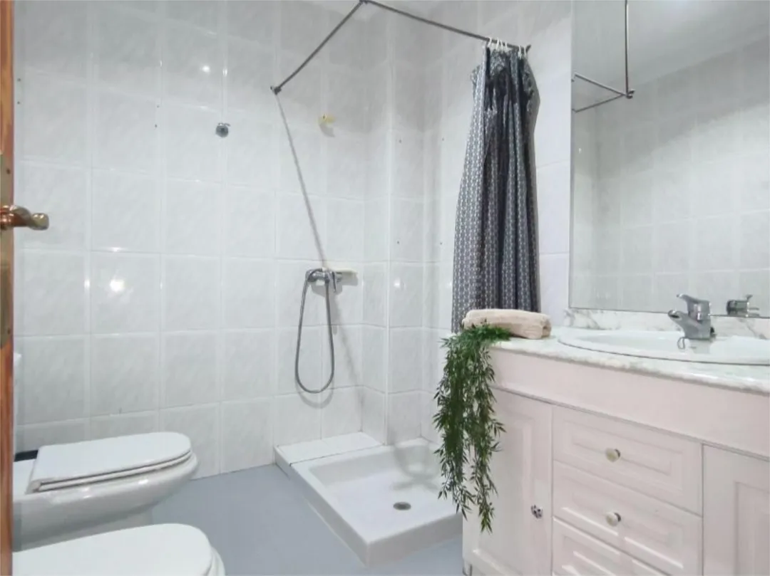 Piso en  Calle Ramón de Campoamor 18 - Foto 8