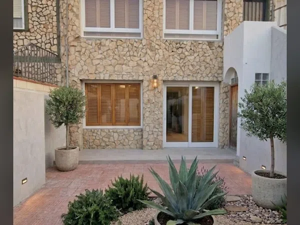 Casa o chalet independiente en Calle Javier León de la Riva, 8 - Foto 2