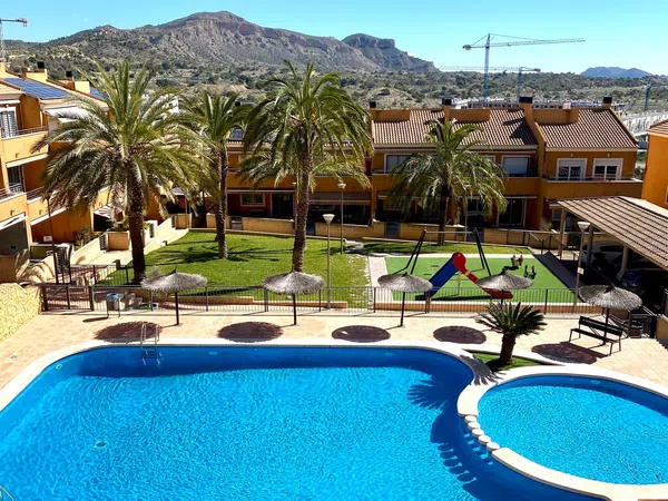 Chalet adosado en Calle los Algarrobos, 10 - Foto 1
