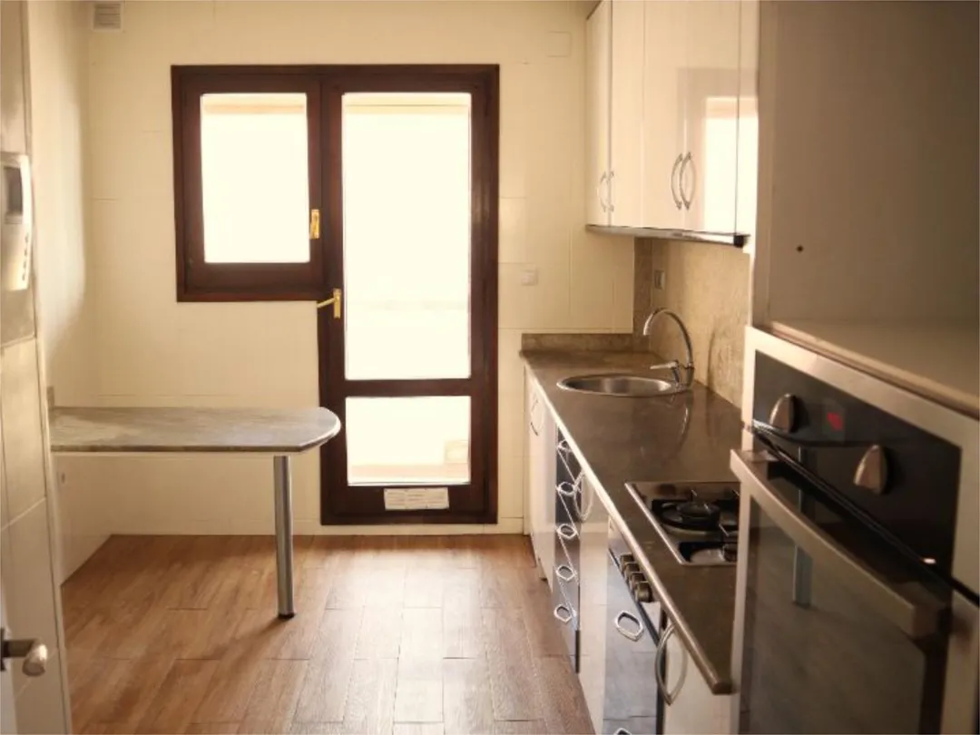 Piso en  Carrer Doctor Combelles 3 - Foto 7