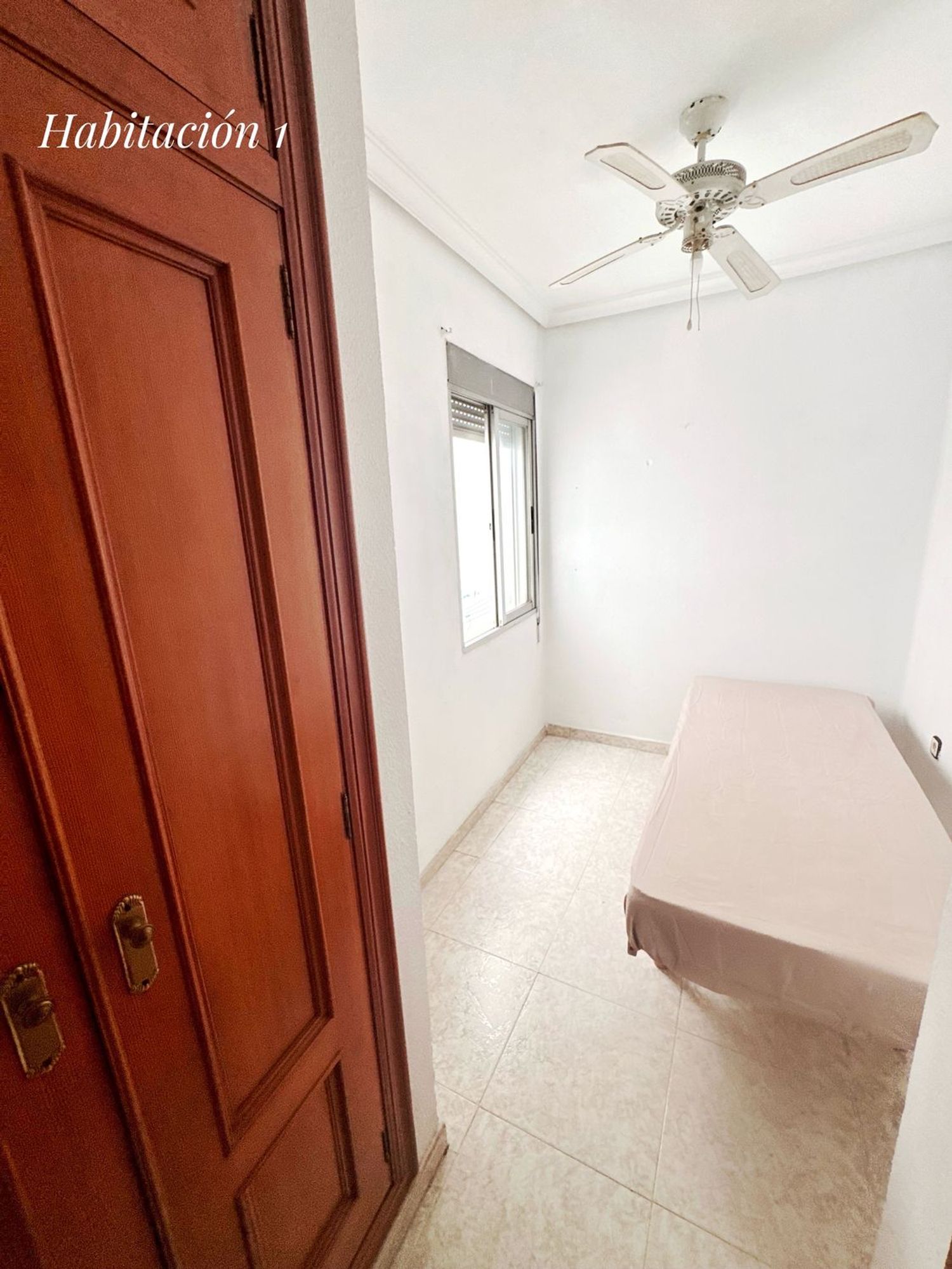 Piso en avenida de Pérez Galdós, 133 - Foto 6