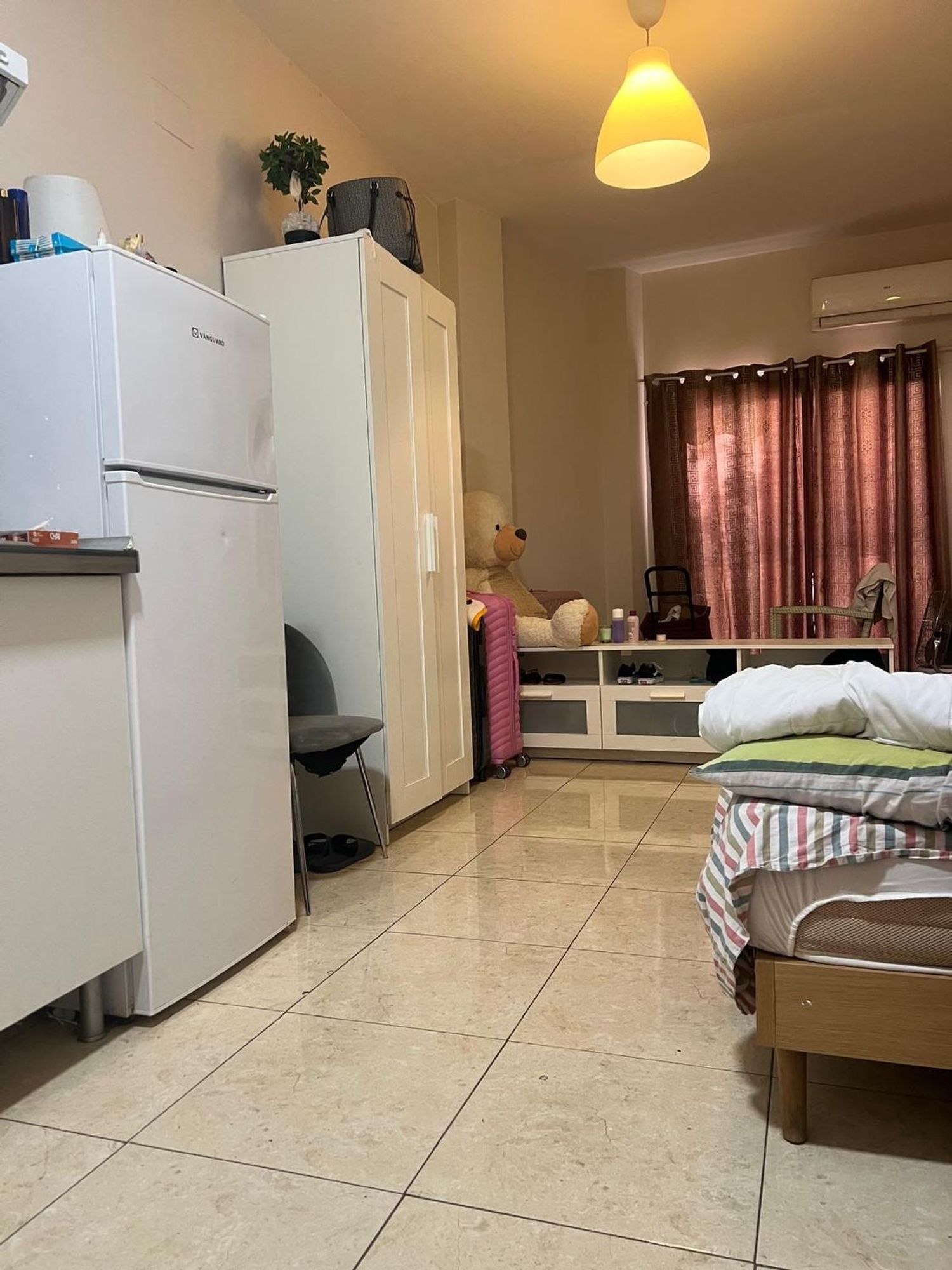 Estudio en calle de Demóstenes, 59 - Foto 2