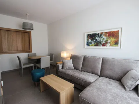 Piso en avenida de la Ilustración, 59 - Foto 1