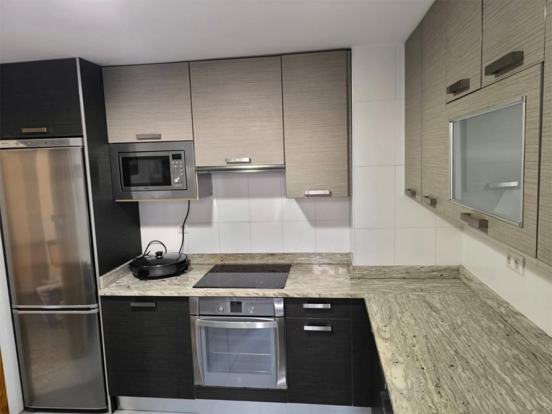 Piso en  Calle Ilusión 6 - Foto 9