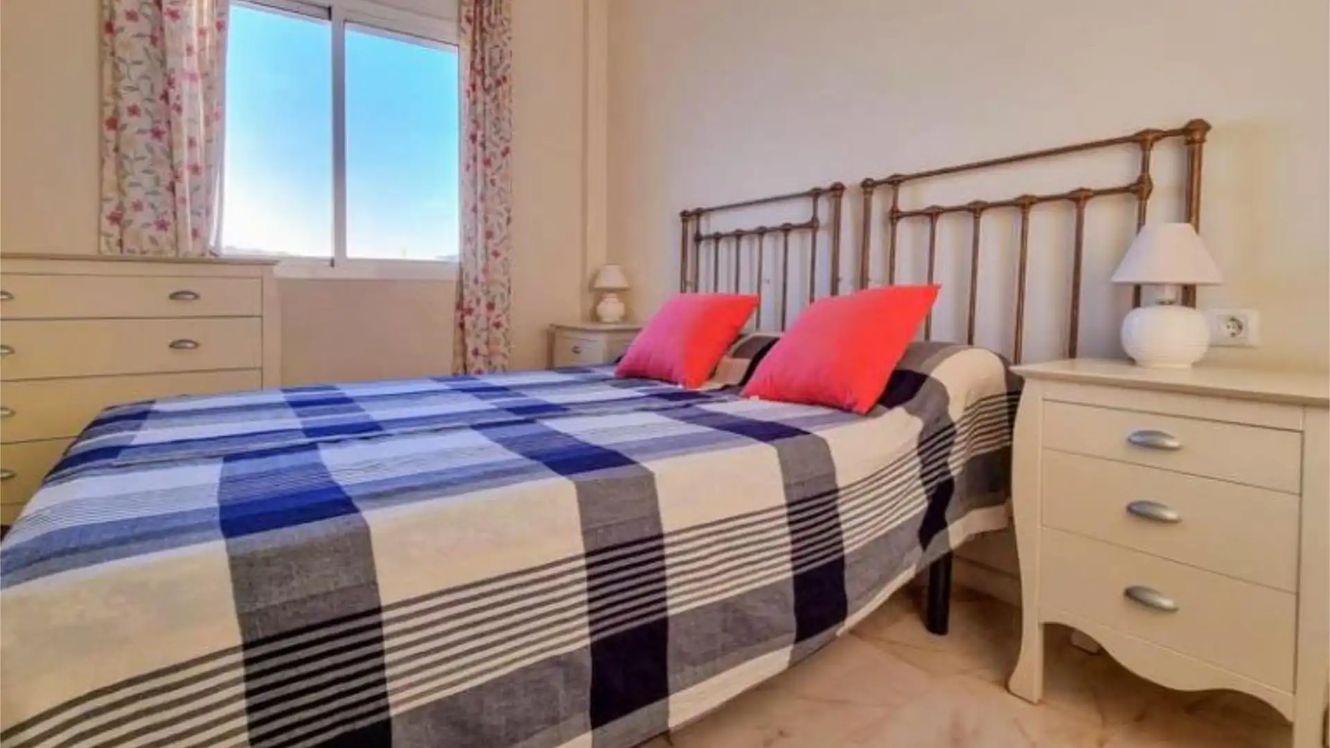 Piso en calle Avenida del Sol 197 - Foto 4