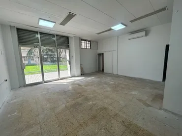 Local comercial en L'Hospitalet de Llobregat - Foto 1