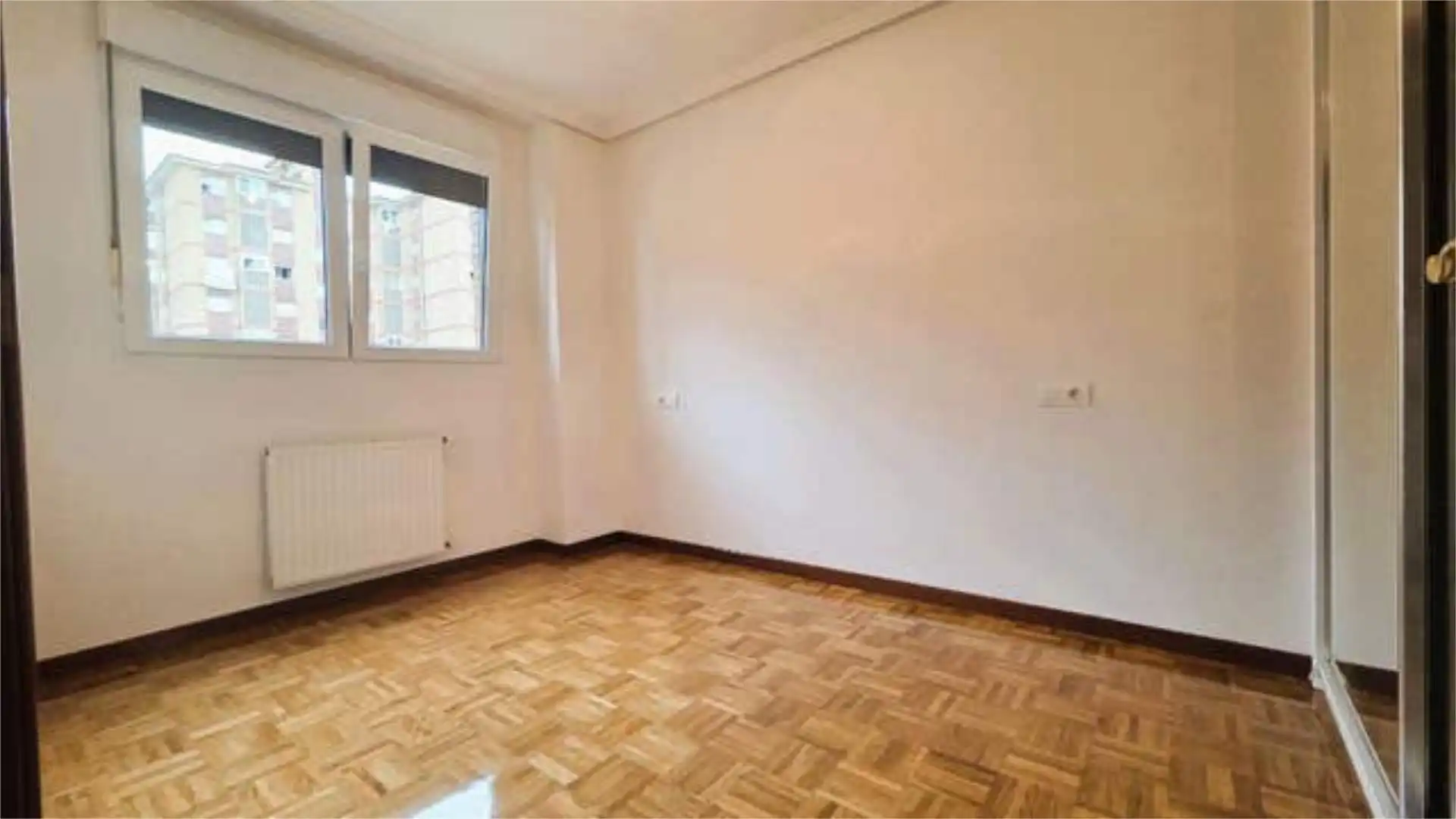 Piso en Nuevo Gijon - Foto 2