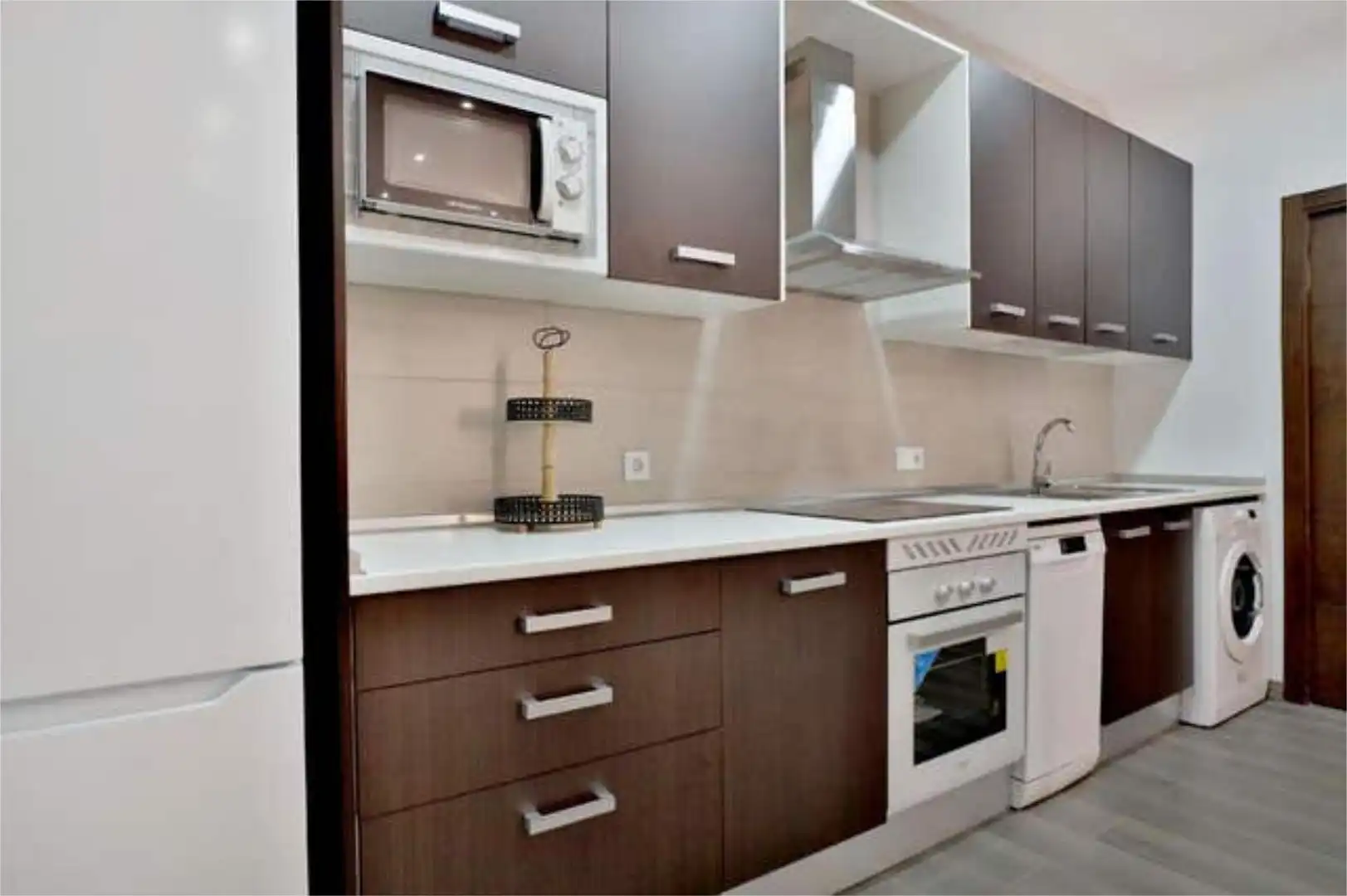 Apartamento en Cerca del palacio de deportes - Foto 3