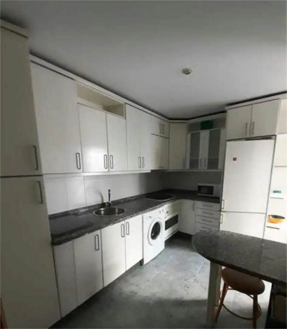 Piso en zona arcos de san antón - Foto 3