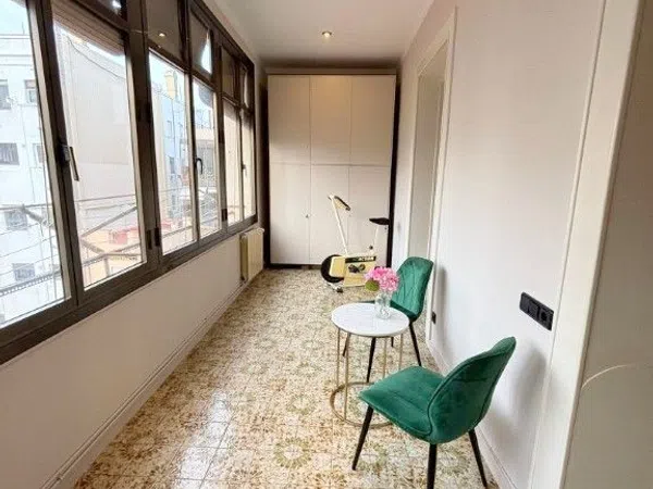 Piso en Gran Via de les Corts Catalanes, El Fort Pienc - Foto 1
