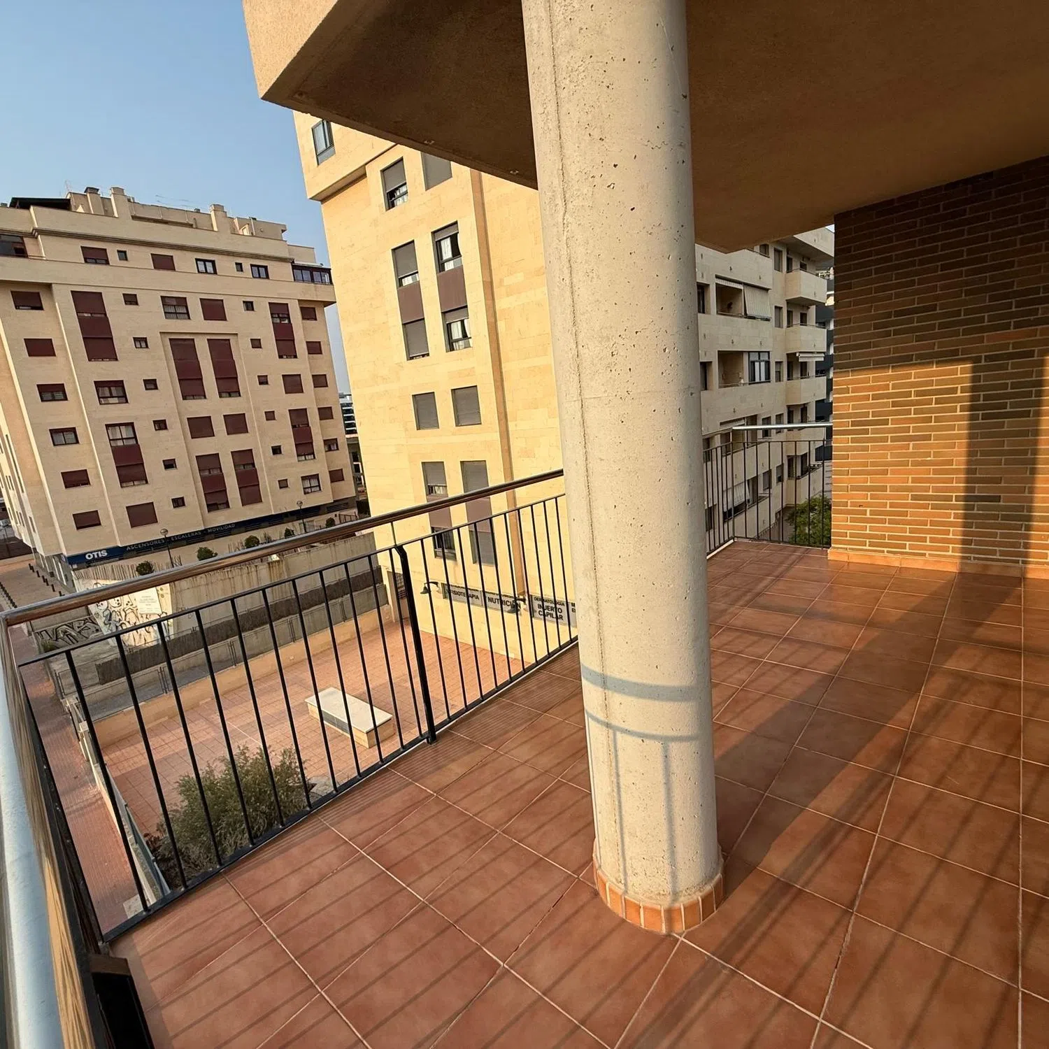 Piso en avenida Don Juan de Borbon, 96 - Foto 13