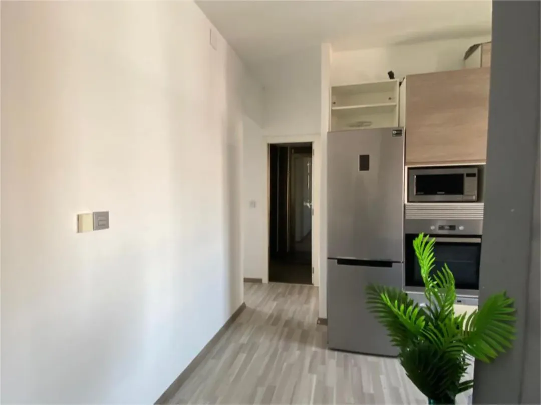 Piso en  Carrer de Campoamor 4 - Foto 3